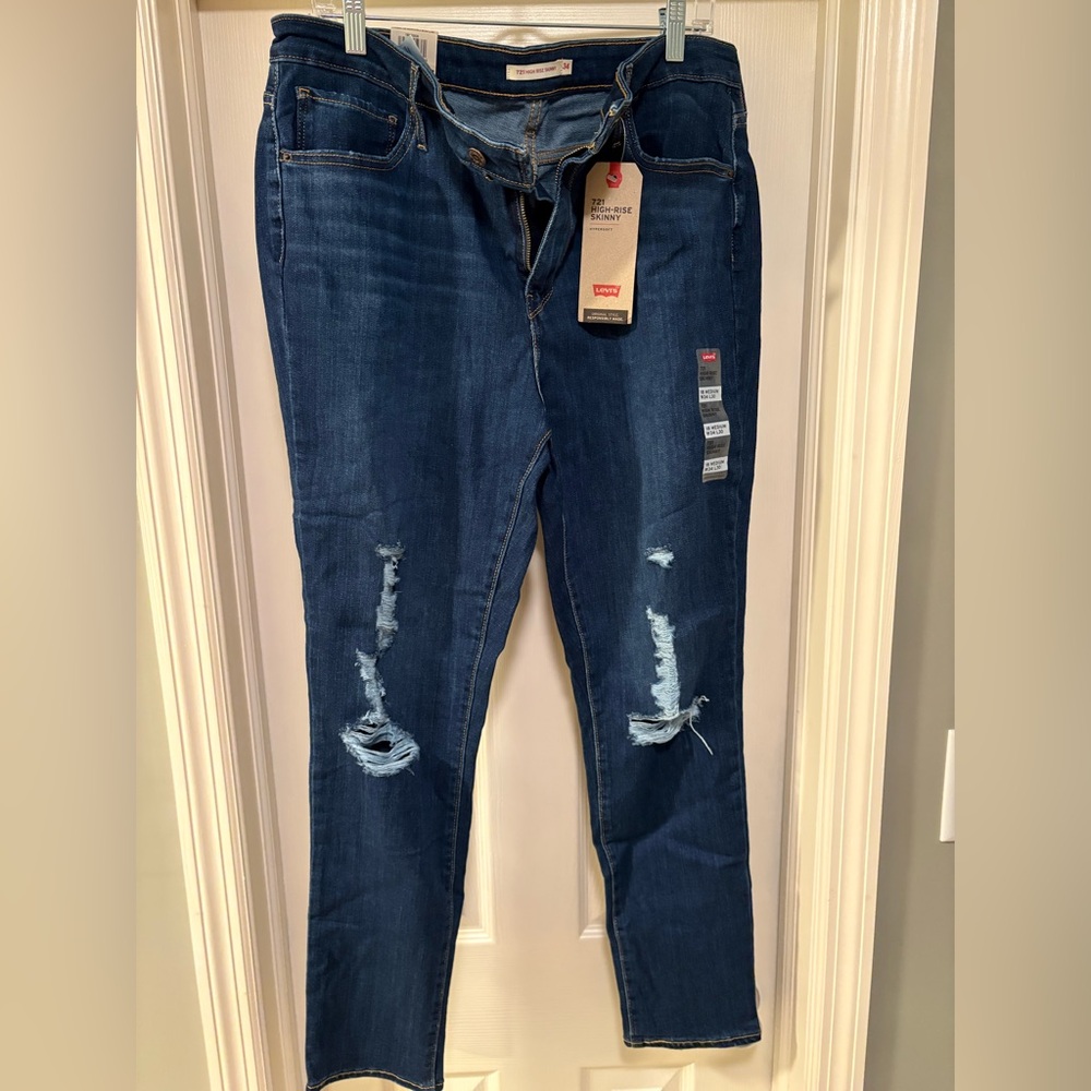 Levi’s High Rise Skinny Jeans